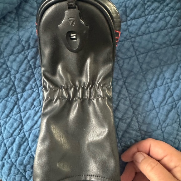 TaylorMade M6 Fairway Head Cover - Picture 3 of 5